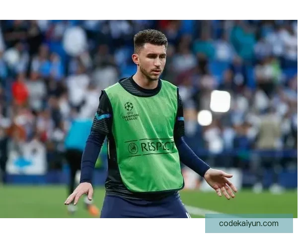 贾斯汀本赛季在英超表现稳健，防守数据持续提升